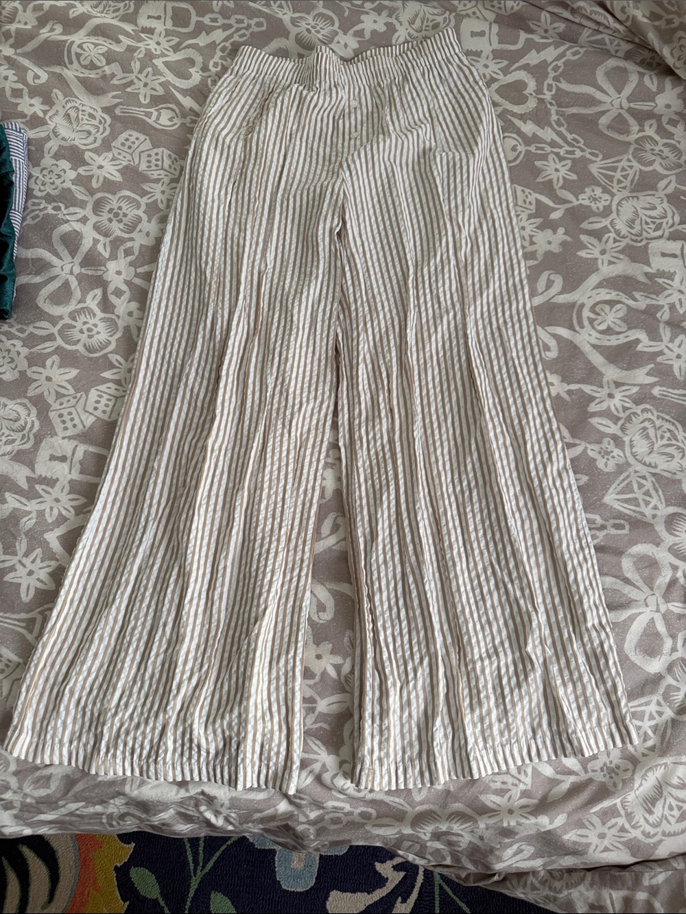Sincerely Jules Striped Elastic-Waist, wide leg Pants in Cream and Tan
